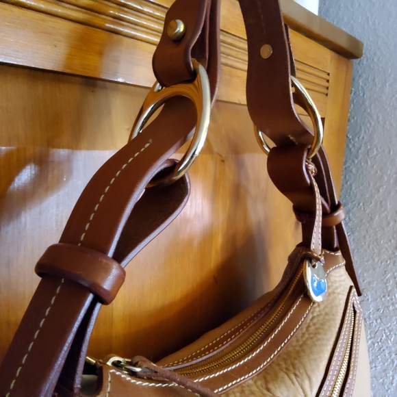 Dooney & Bourke Vintage Moon Bag Beyond EUC - Picture 12 of 16